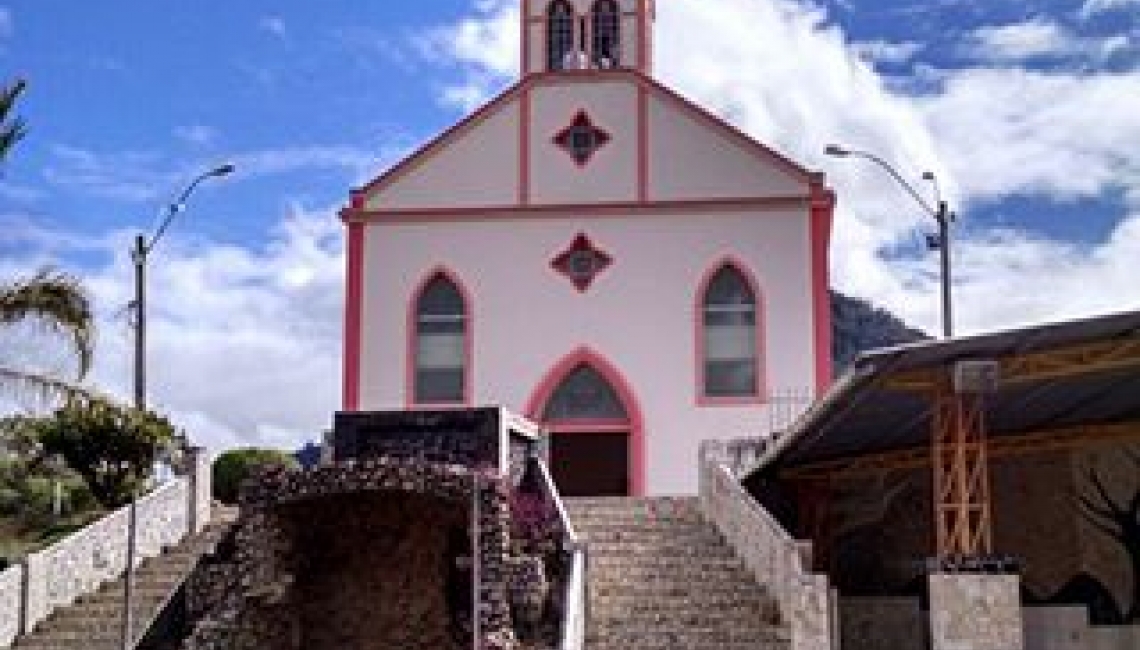 Paróquia Senhor Bom Jesus - Imagem: gua-doce-do-norte-paroquia-senhor-bom-jesus.jpg